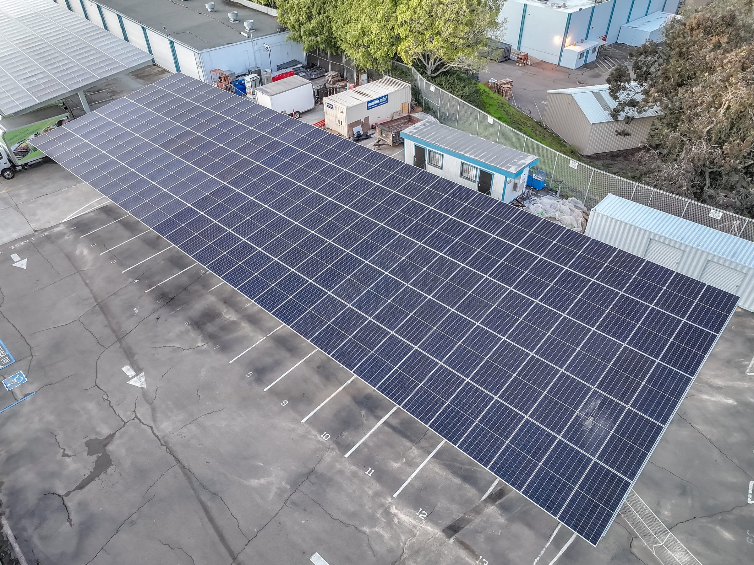 Commercial battery energy storage system